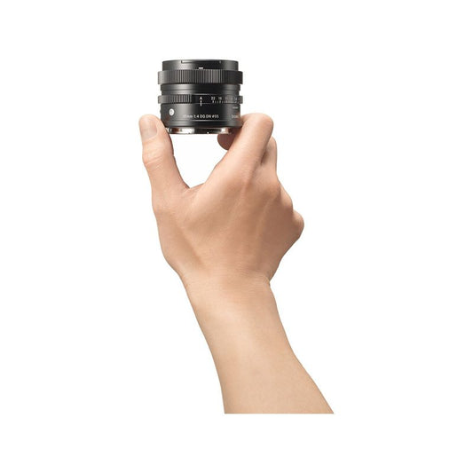 Sigma 17mm F4 DG DN Contemporary Sony E Lens